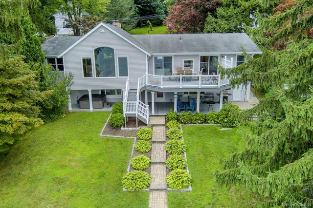 11 Lakeside Road, Mahopac, NY 10541