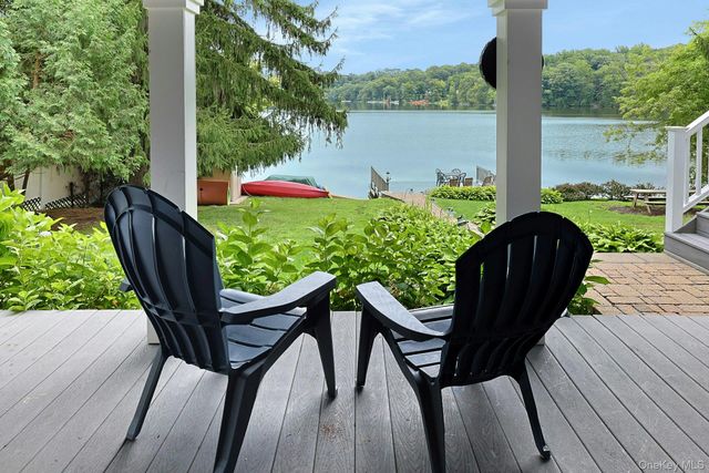 11 Lakeside Road, Mahopac, NY 10541