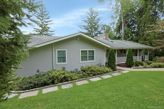 11 Lakeside Road, Mahopac, NY 10541