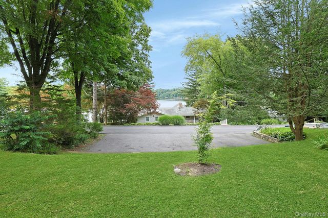 11 Lakeside Road, Mahopac, NY 10541