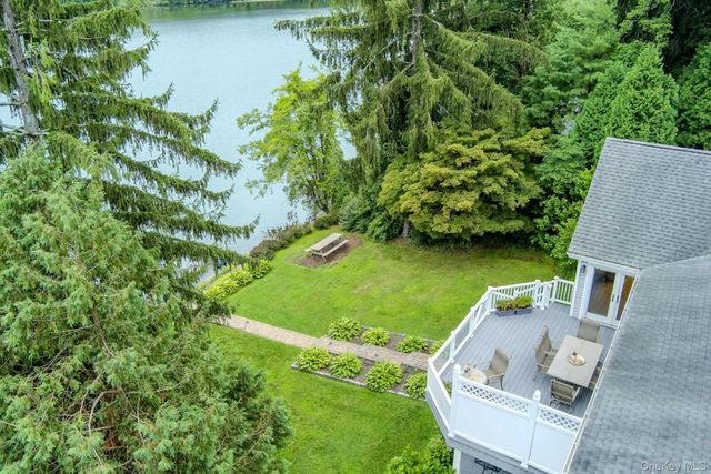 11 Lakeside Road, Mahopac, NY 10541
