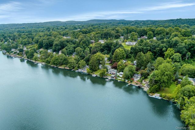 11 Lakeside Road, Mahopac, NY 10541
