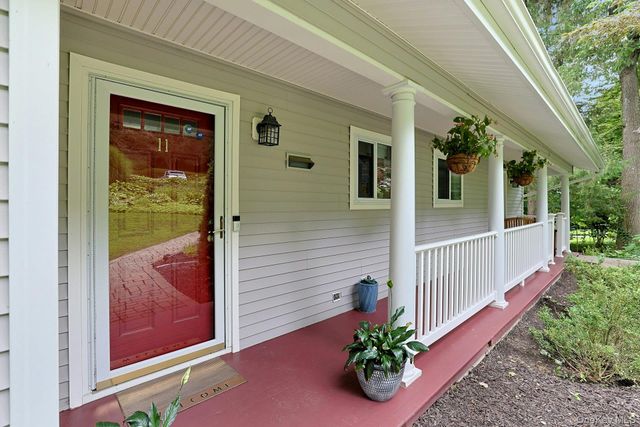 11 Lakeside Road, Mahopac, NY 10541