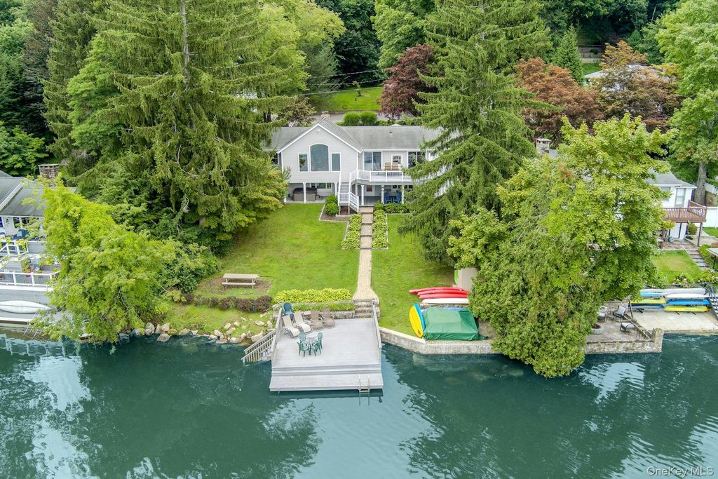 11 Lakeside Road, Mahopac, NY 10541 — photo 2