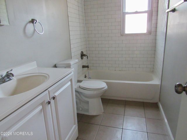 913 Larchmont Street, Toms River, NJ 08757