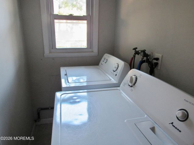 913 Larchmont Street, Toms River, NJ 08757