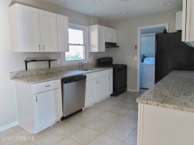 913 Larchmont Street, Toms River, NJ 08757
