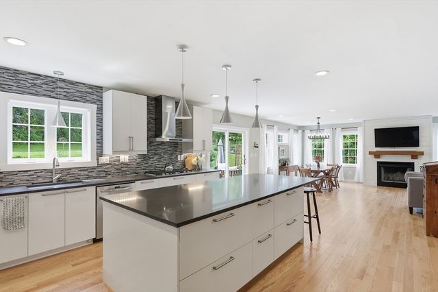 57 Berlin Rd, Bolton, MA 01740
