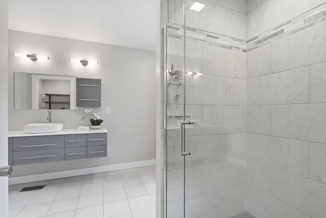57 Berlin Rd, Bolton, MA 01740