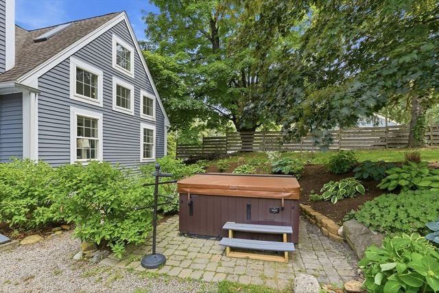57 Berlin Rd, Bolton, MA 01740