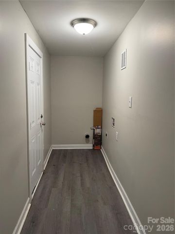 1450 3rd Street, Hickory, NC 28602