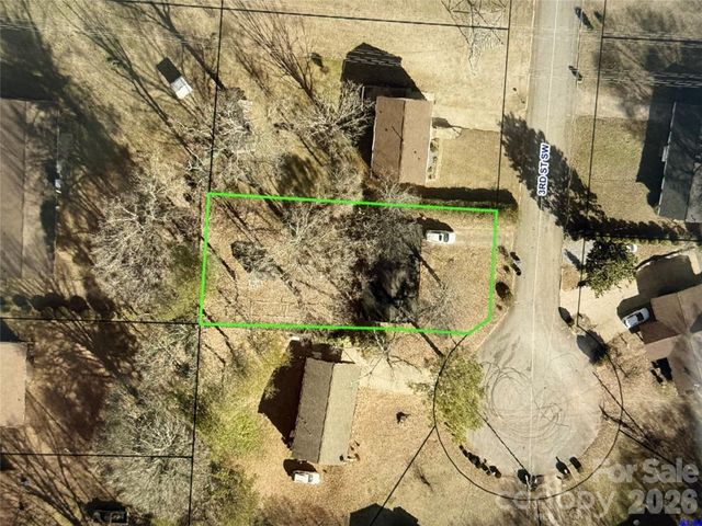 1450 3rd Street, Hickory, NC 28602