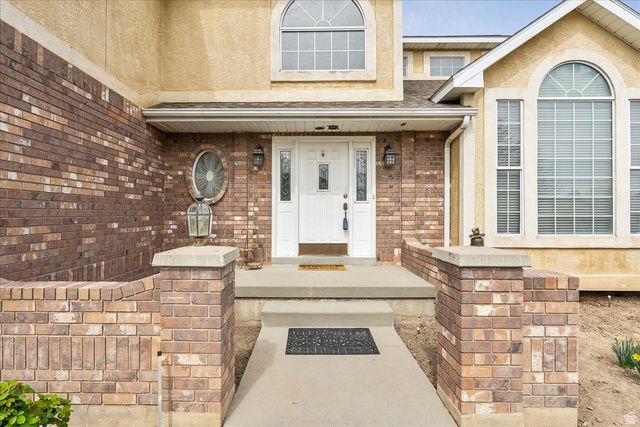 2486 W WINDING WAY, South Jordan, UT 84095