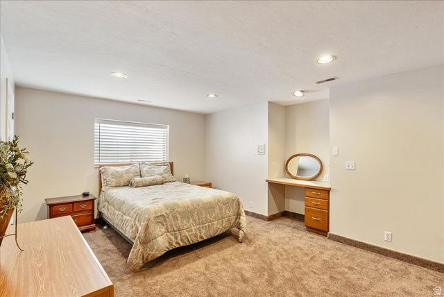 2486 W WINDING WAY, South Jordan, UT 84095