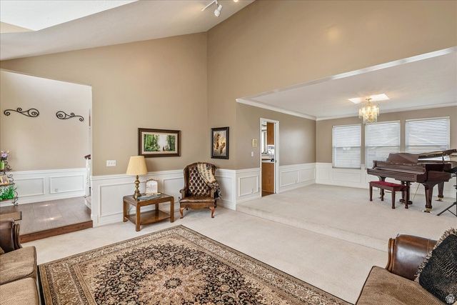 2486 W WINDING WAY, South Jordan, UT 84095