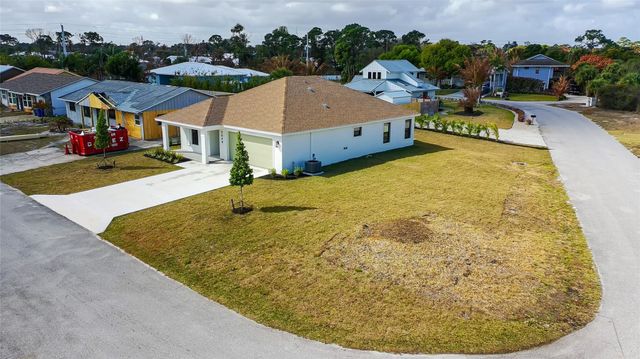 5048 SE Alicia Street, Stuart, FL 34997