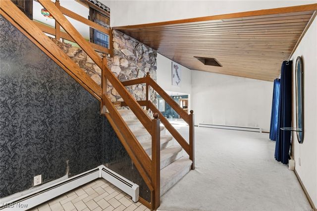 2715 W Pleasant Valley Road, Parma, OH 44134