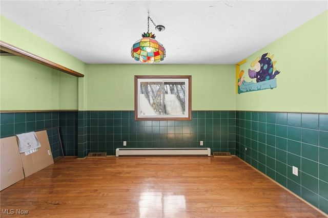 2715 W Pleasant Valley Road, Parma, OH 44134