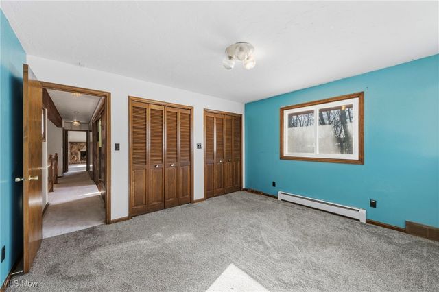 2715 W Pleasant Valley Road, Parma, OH 44134