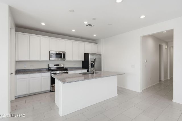 7806 S Enchanted Spring Drive, Tucson, AZ 85757