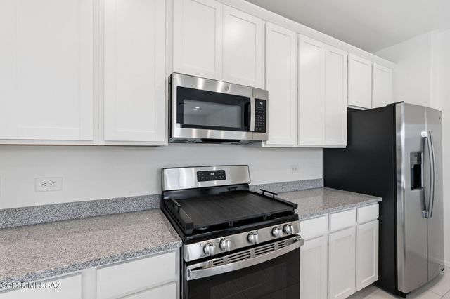 7806 S Enchanted Spring Drive, Tucson, AZ 85757