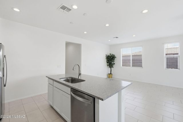 7806 S Enchanted Spring Drive, Tucson, AZ 85757