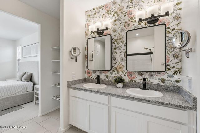 7806 S Enchanted Spring Drive, Tucson, AZ 85757