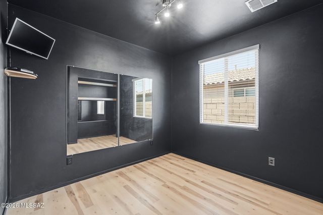 7806 S Enchanted Spring Drive, Tucson, AZ 85757