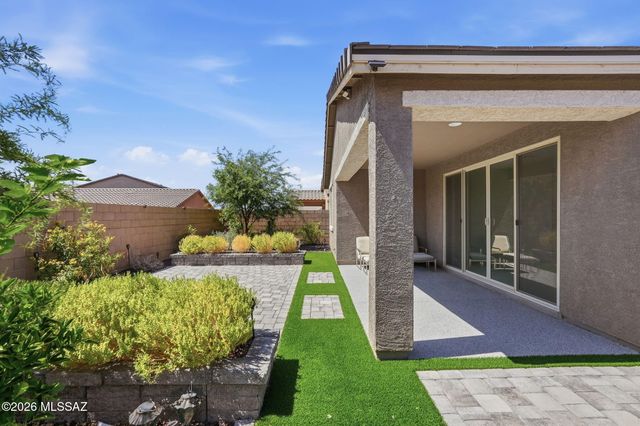 7806 S Enchanted Spring Drive, Tucson, AZ 85757