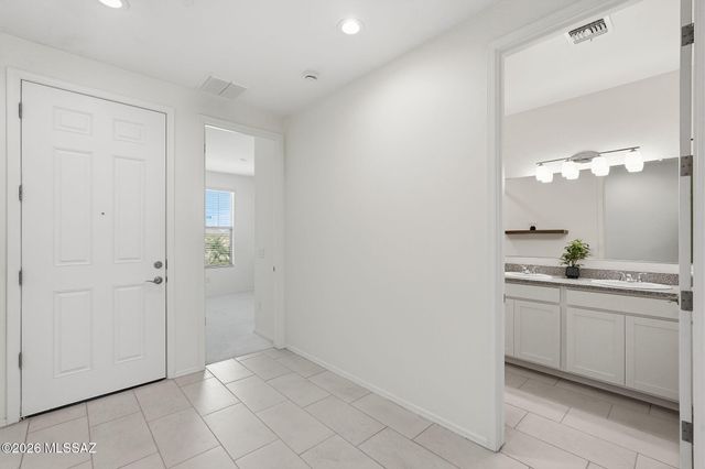 7806 S Enchanted Spring Drive, Tucson, AZ 85757