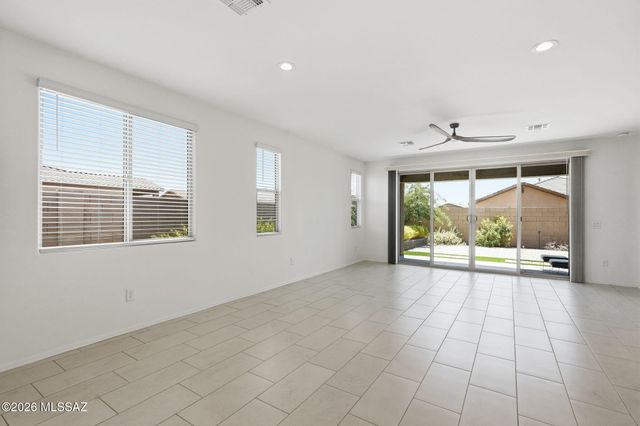 7806 S Enchanted Spring Drive, Tucson, AZ 85757