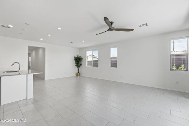 7806 S Enchanted Spring Drive, Tucson, AZ 85757