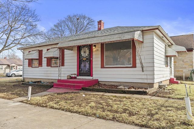 2101 W Fairmount AVENUE, Milwaukee, WI 53209