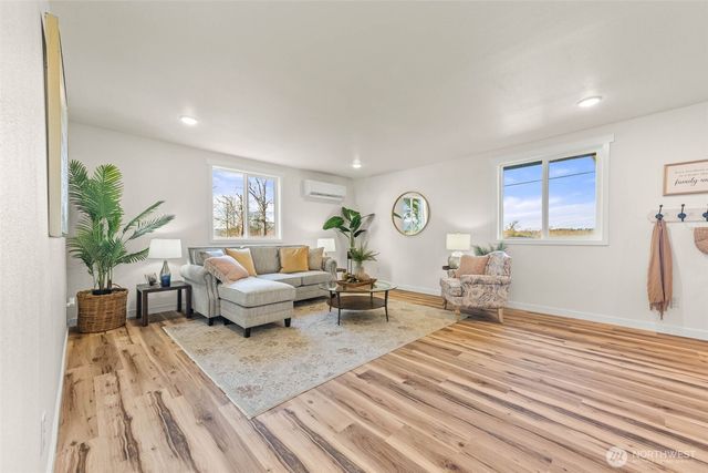 40 Hiram Hall Road, Montesano, WA 98563