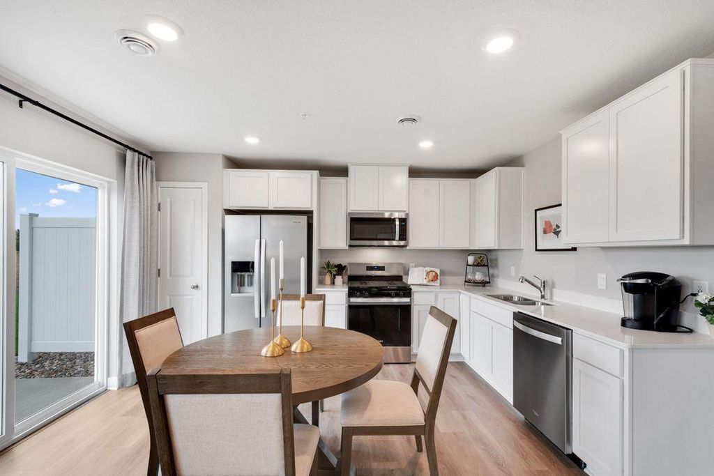 13688 Kaylemore Trail, Rosemount, MN 55068