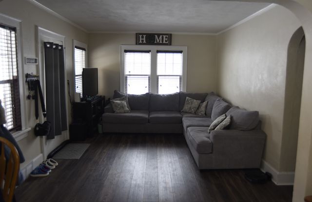 1305 Garrison Avenue, Rockford, IL 61103