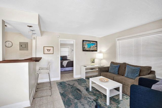 3226 NE 12th Street 7, Pompano Beach, FL 33062