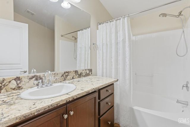 1225 Taft Highway 5, Bakersfield, CA 93307