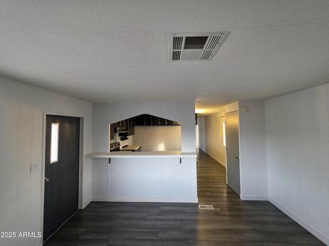 4800 W Ocotillo Road 105, Glendale, AZ 85301