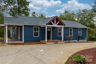 1515 Berkley Street SW, Lenoir, NC 28645