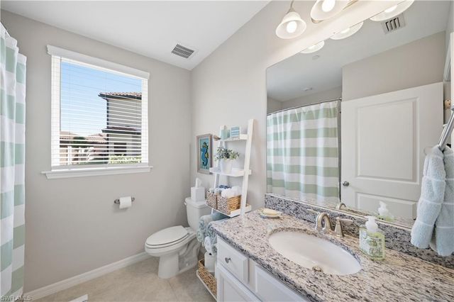 9394 Pocida CT 101, Naples, FL 34119