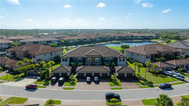 9394 Pocida CT 101, Naples, FL 34119