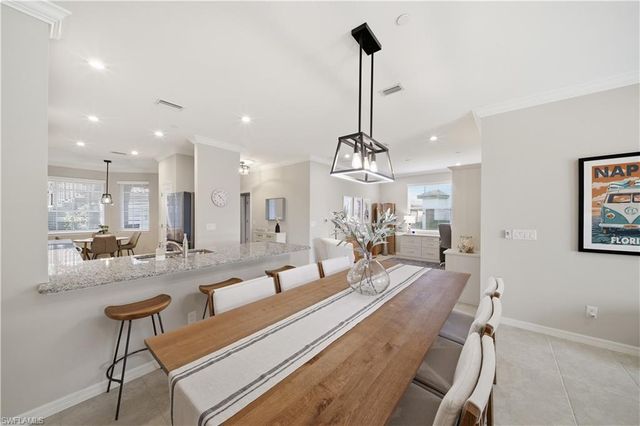 9394 Pocida CT 101, Naples, FL 34119