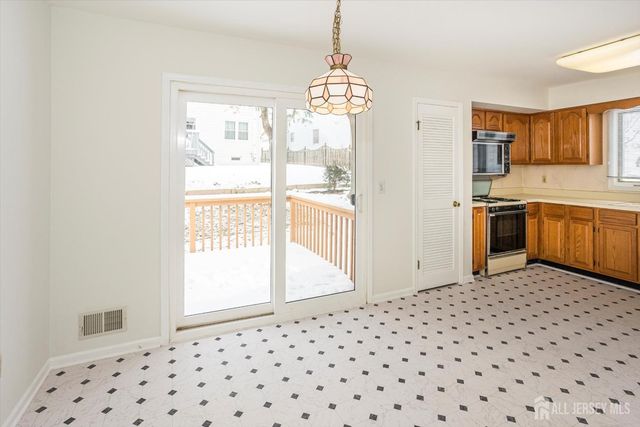 4 Updike Avenue, Hillsborough, NJ 08844