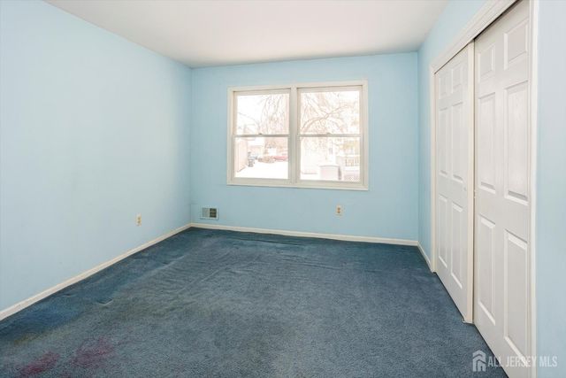 4 Updike Avenue, Hillsborough, NJ 08844