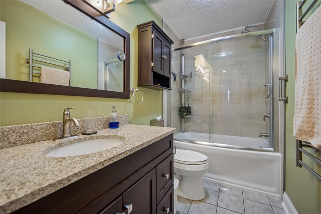 231 52nd Street, West Des Moines, IA 50265