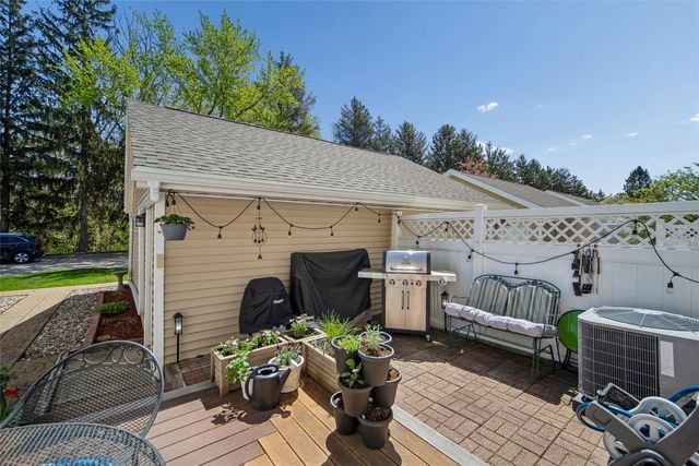 231 52nd Street, West Des Moines, IA 50265