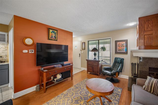231 52nd Street, West Des Moines, IA 50265