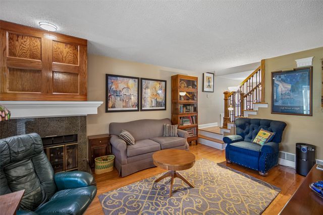 231 52nd Street, West Des Moines, IA 50265