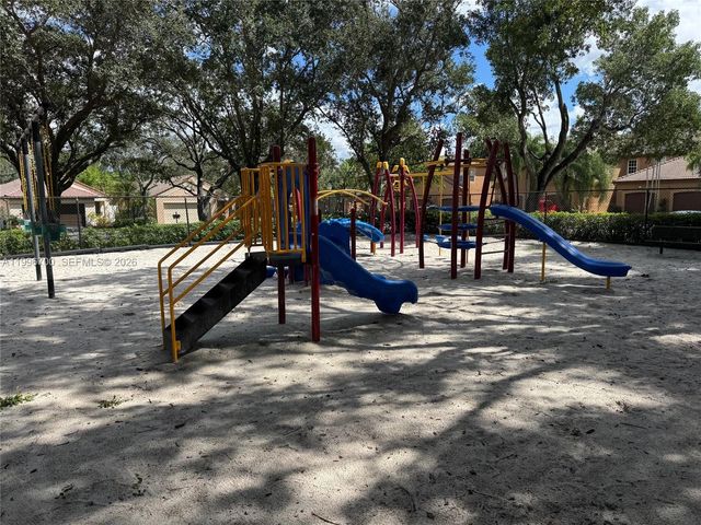 1503 Veracruz Ln 5-14, Weston, FL 33327